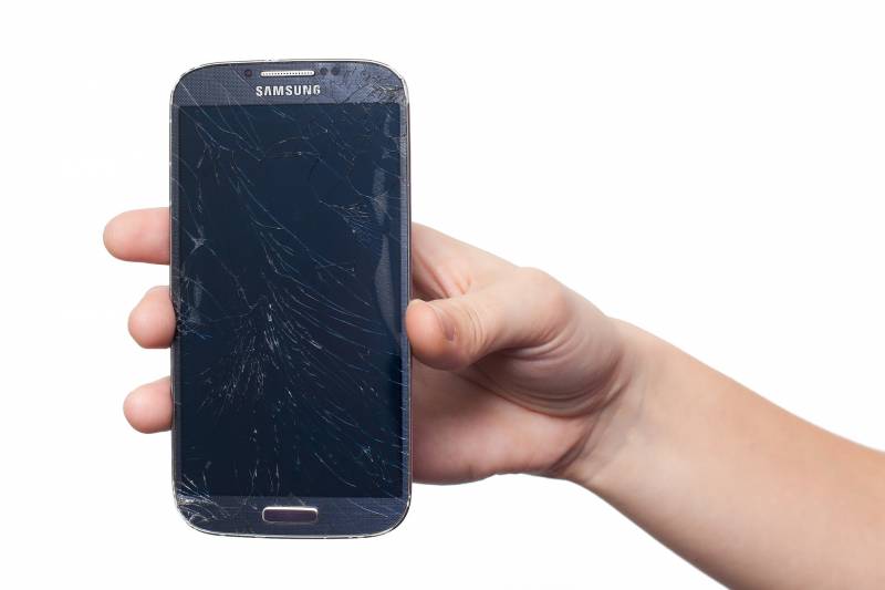 Centre pour réparation de la vitre tactile pour un smartphone de la marque SAMSUNG